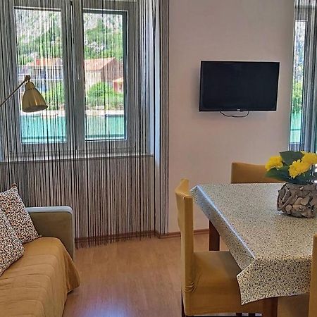 Apartment Mandic オミシュ エクステリア 写真