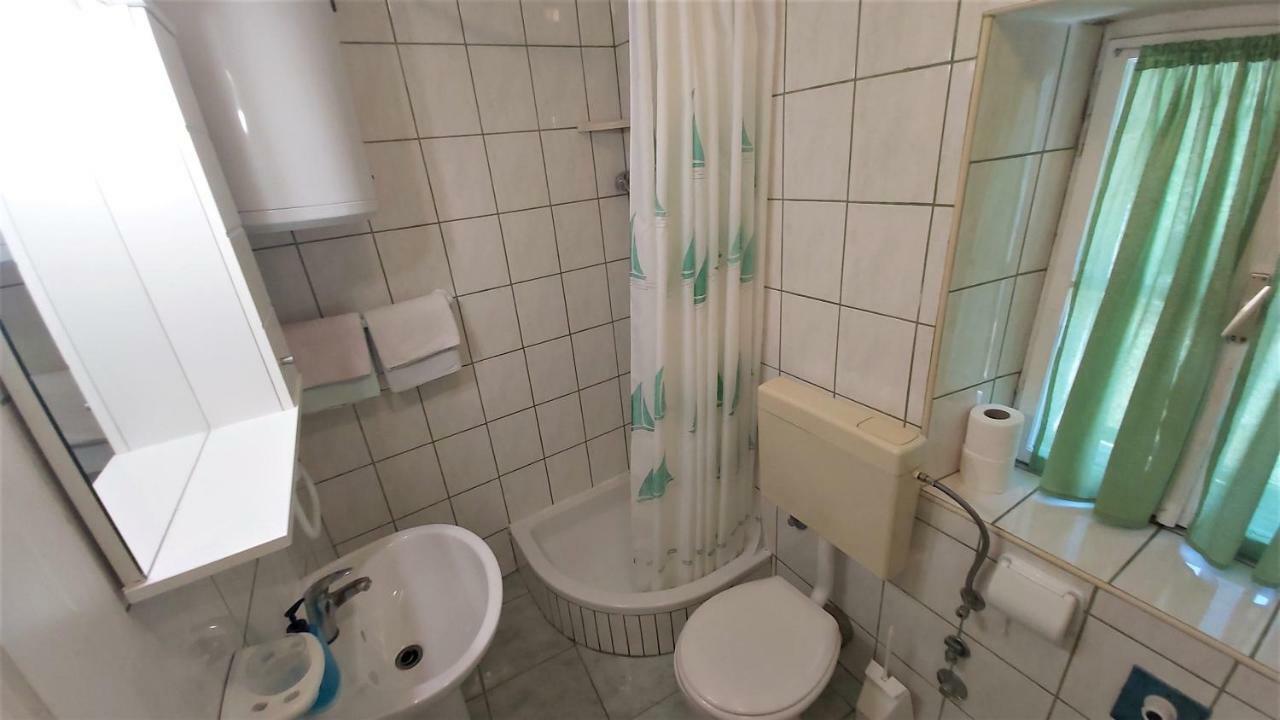 Apartment Mandic オミシュ エクステリア 写真