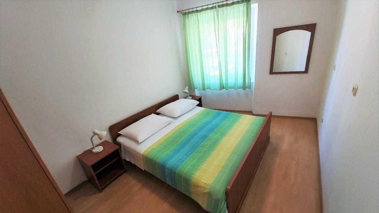 Apartment Mandic オミシュ エクステリア 写真